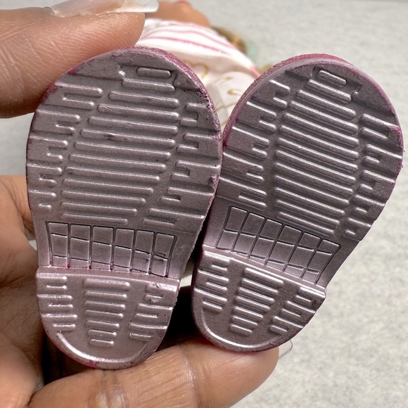 Glitter Girls doll, 14-inch poseable dolls. - Picture 7 of 8